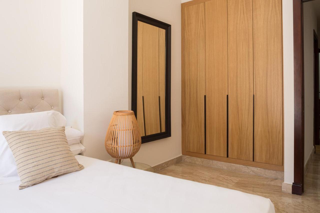 Puerta Catedral Apartments เซบีญา ภายนอก รูปภาพ