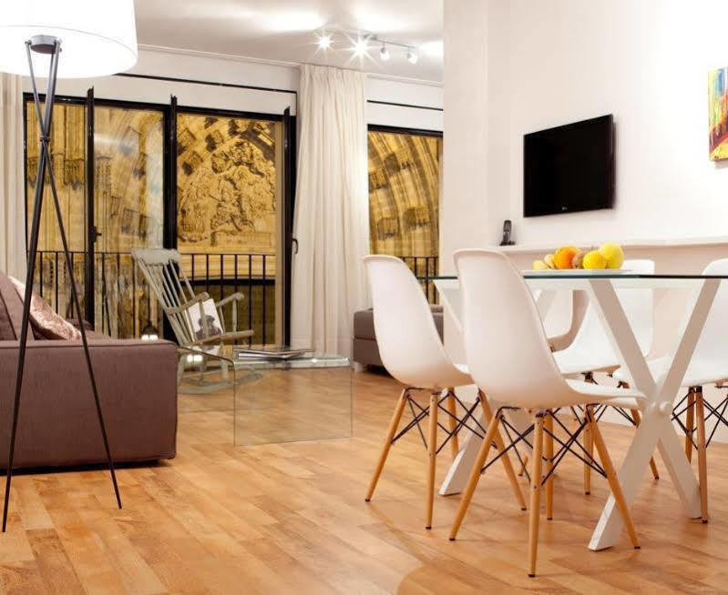Puerta Catedral Apartments เซบีญา ภายนอก รูปภาพ