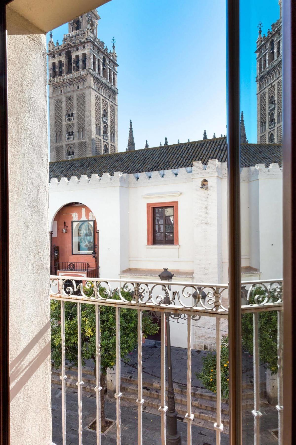 Puerta Catedral Apartments เซบีญา ภายนอก รูปภาพ